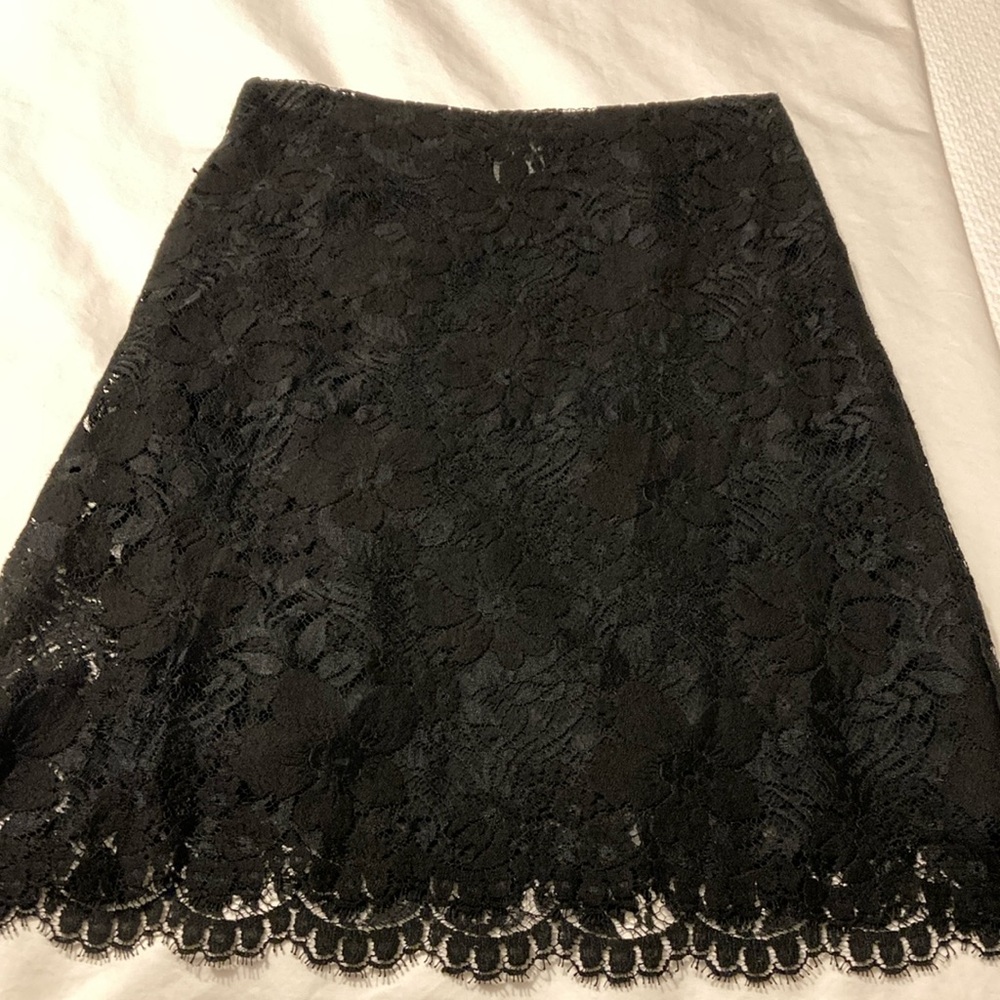 KORS Michael Kors, spectacular, scalloped lace, pencil skirt